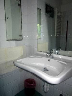Italy Rovigo Tenuta Castel Venezze Bathroom-3